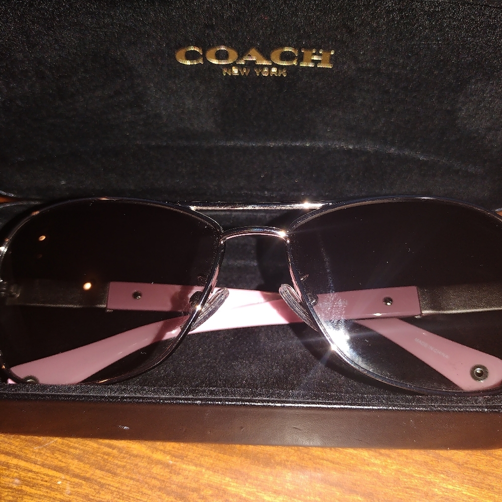 Coach aviators sunglasses! Like new condition!¡
